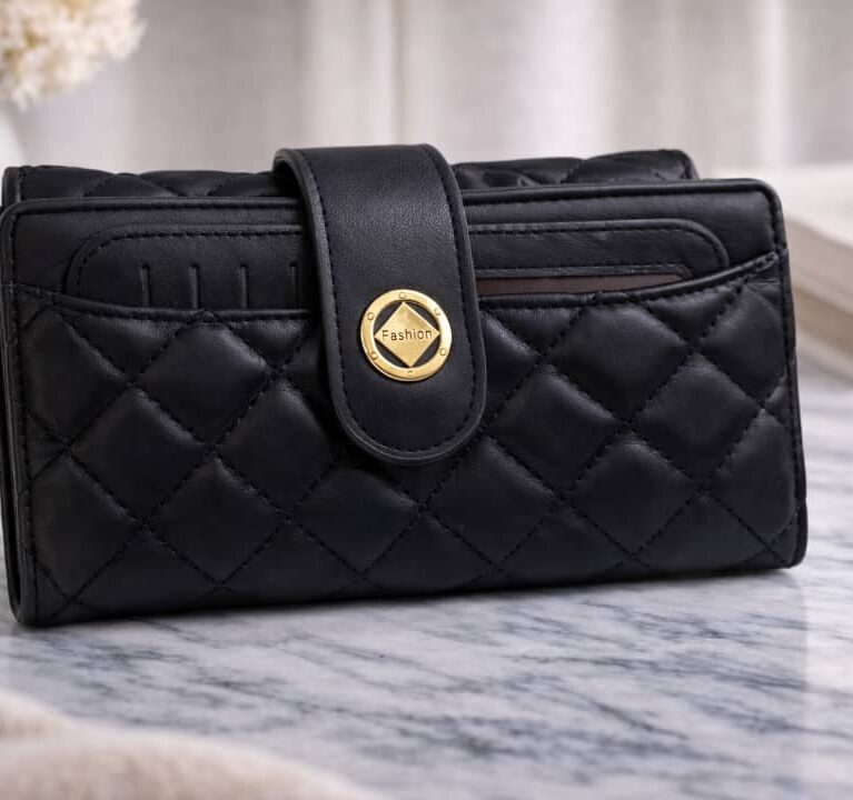 Fashion Minimalist Wallet with Gold Front Logo