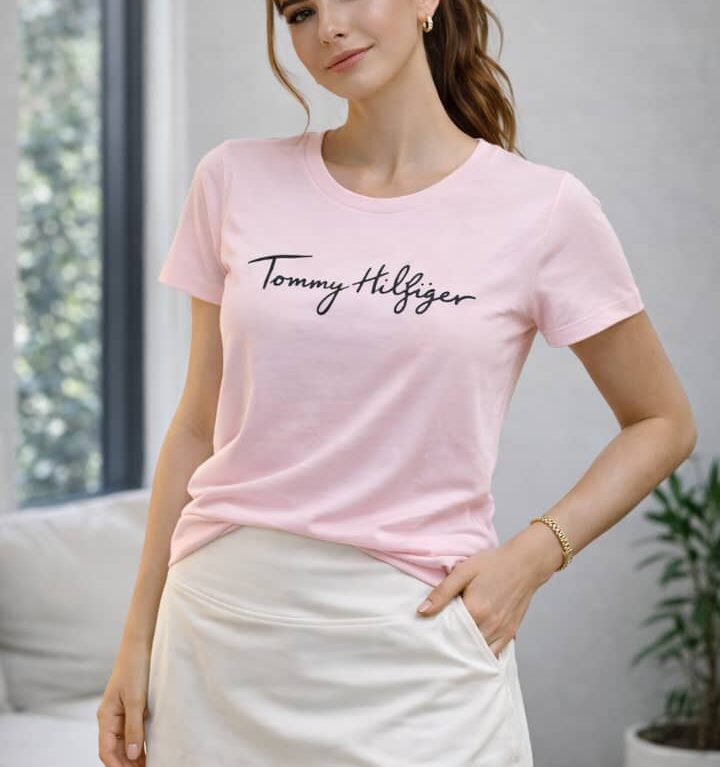 Tommy Hilfiger Essential Flag Logo T-Shirt