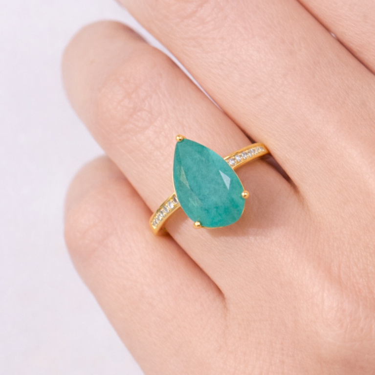 Emerald Heritage Oval Ring